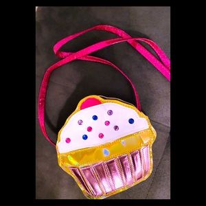 🎀3/$15🎀Cupcake crossbody bag🎀